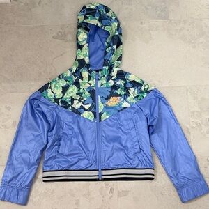 Nike Kids Blue and Green Floral Windrunner jacket very good condition L 10/12